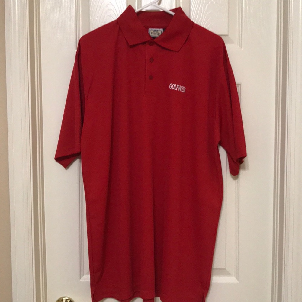 Men’s polo style golf shirt.